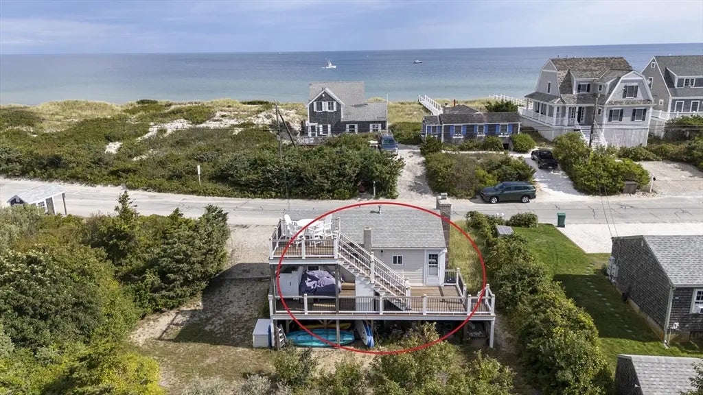 56 N Shore Blvd, Sandwich