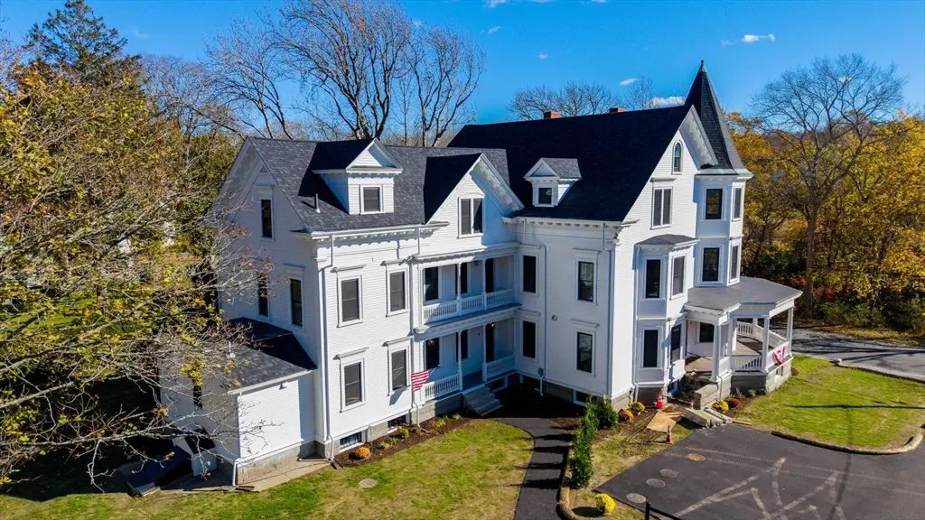 16 Water St. #b, Freetown