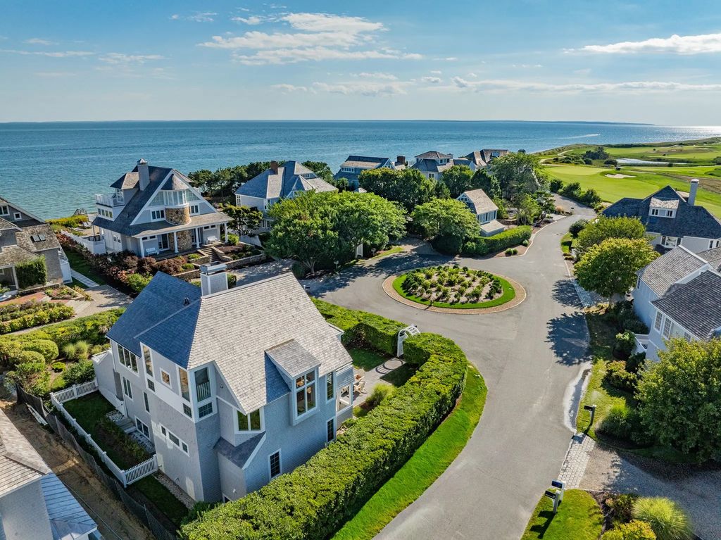 122 Shore Drive West, Mashpee