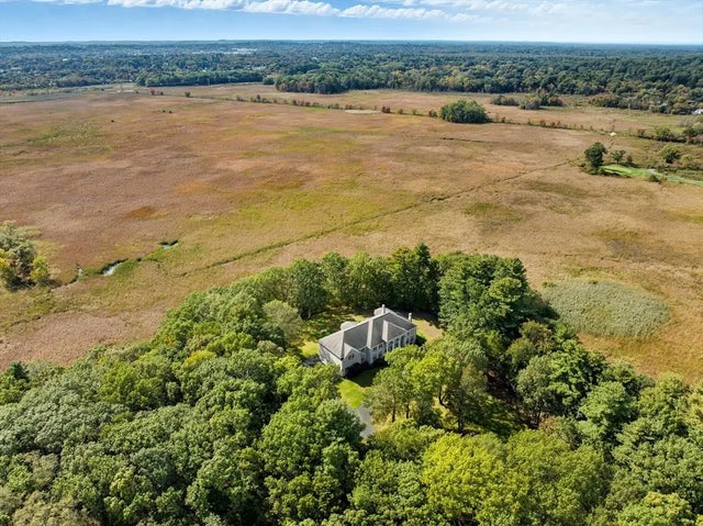 11 Elizabeth Way, Lynnfield