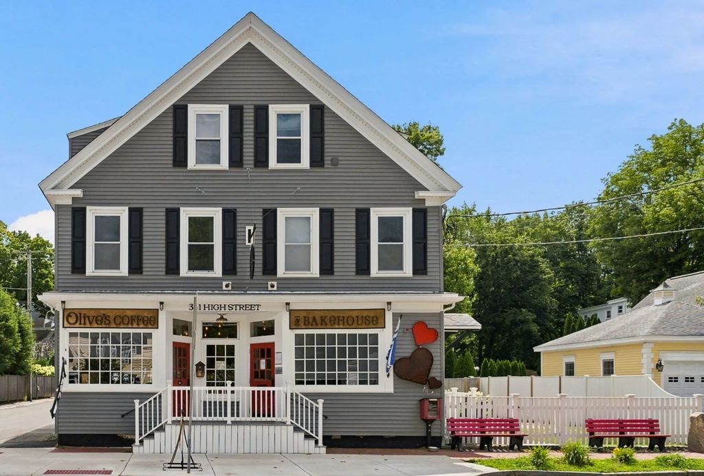 341 High #3, Newburyport