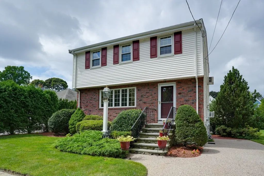 166 Waverly Avenue, Melrose