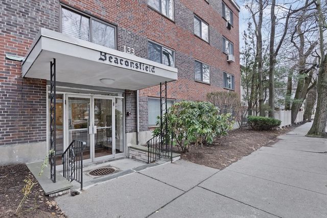 133 Beaconsfield Rd #44, Brookline