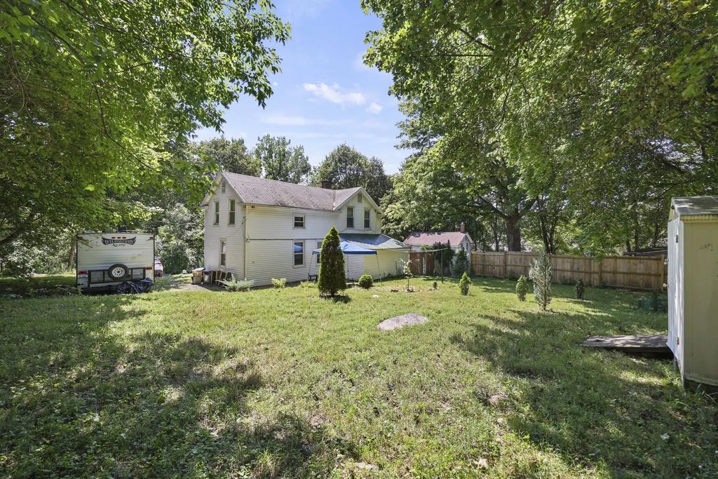 45 River St Ext, Dalton