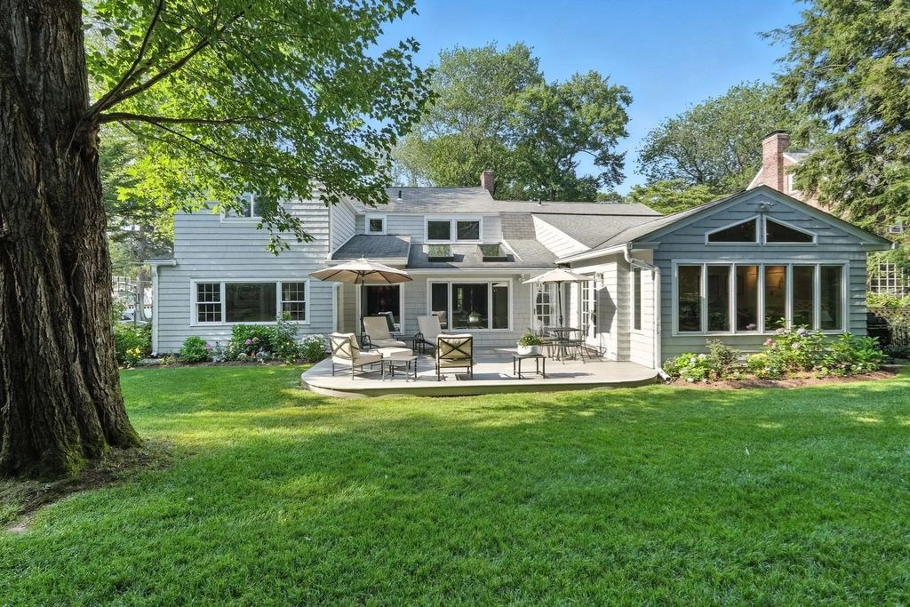 29 Englewood Rd, Longmeadow