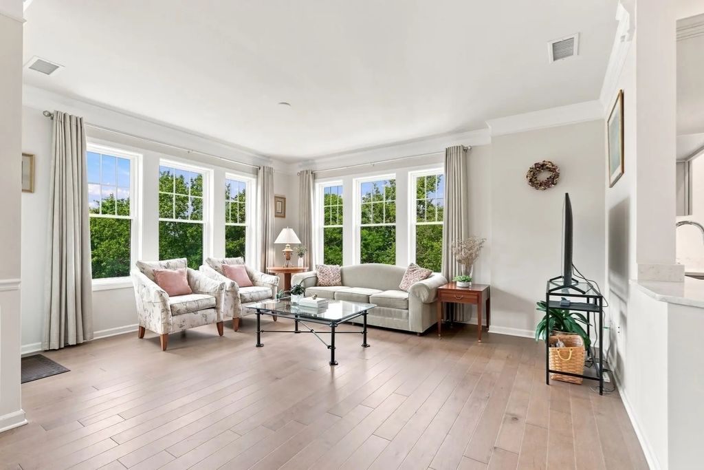 4 Francis Dr #412, Andover