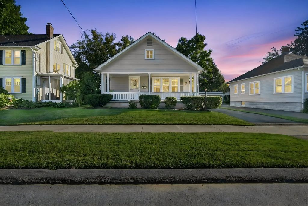 95 Colton Place, Longmeadow
