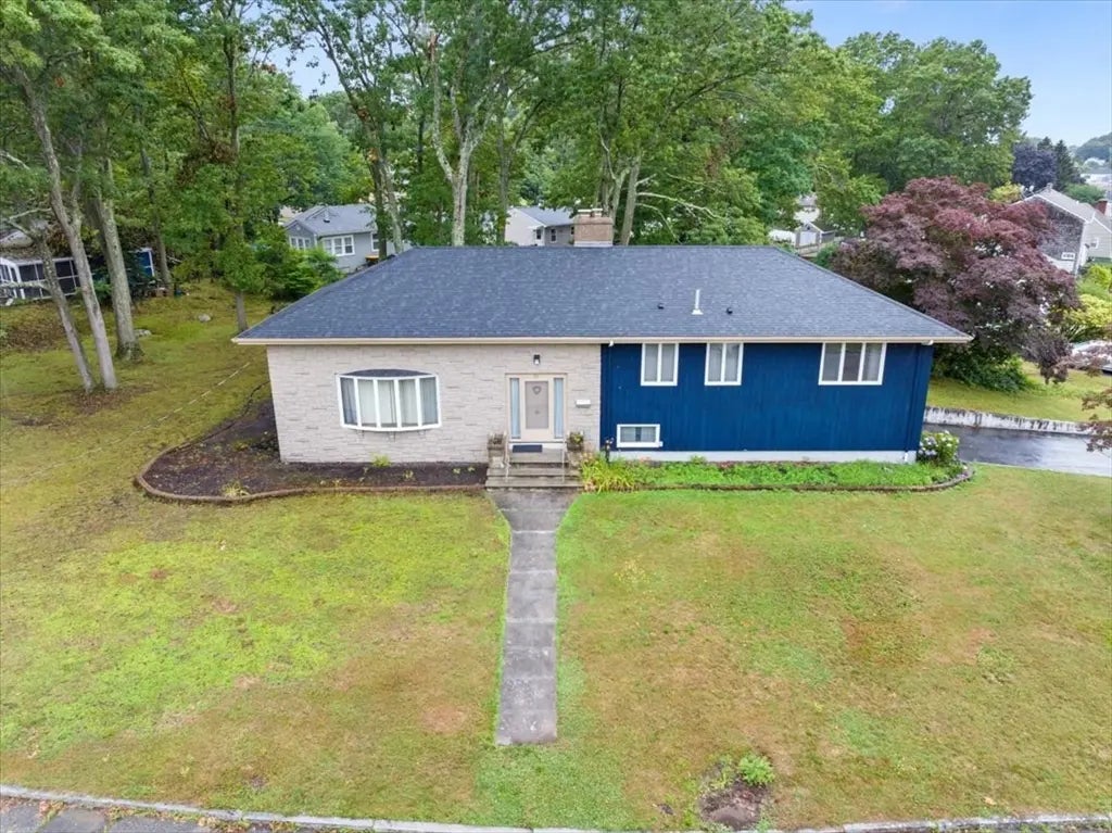 44 Fenmore Street, Fall River