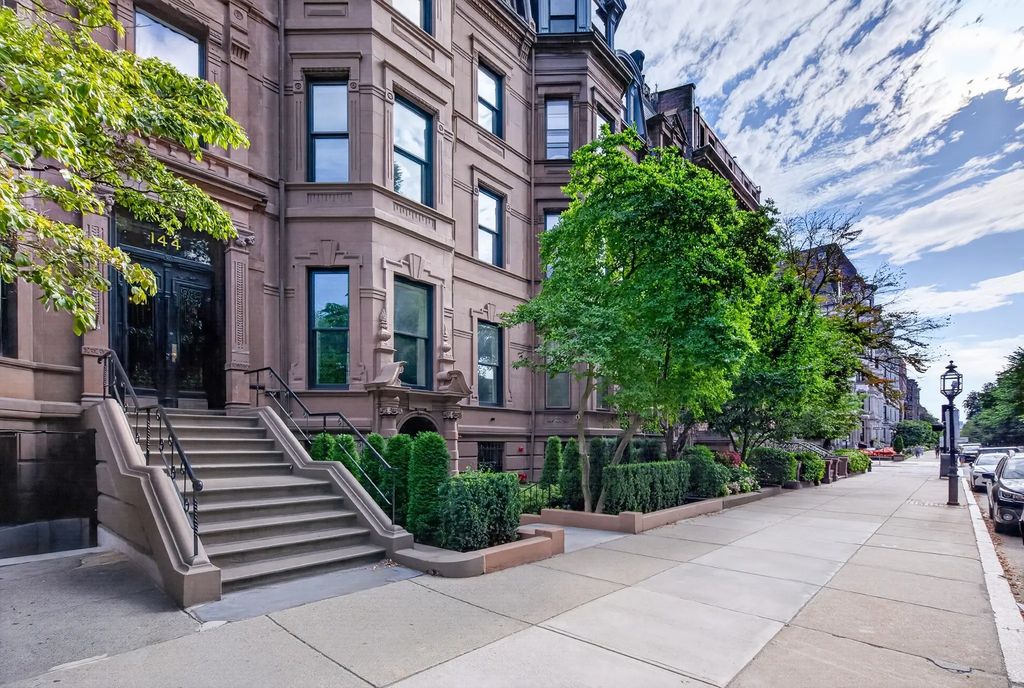144 Commonwealth Ave #4, Boston