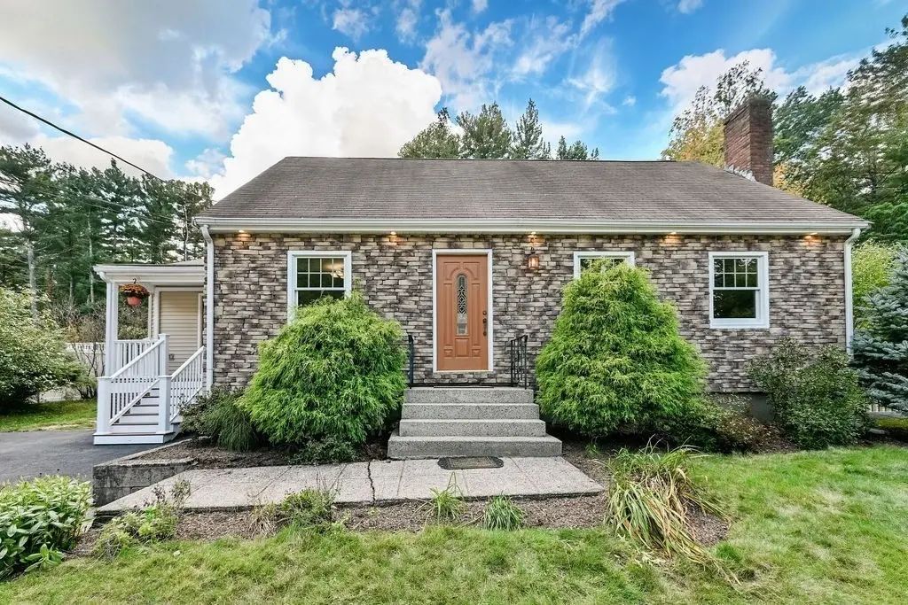25 Neal St, Walpole