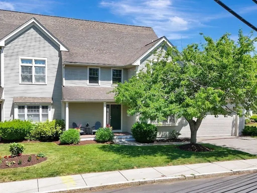 13-15 Green St #13, Newton