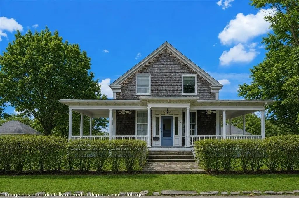 774 Dartmouth St, Dartmouth