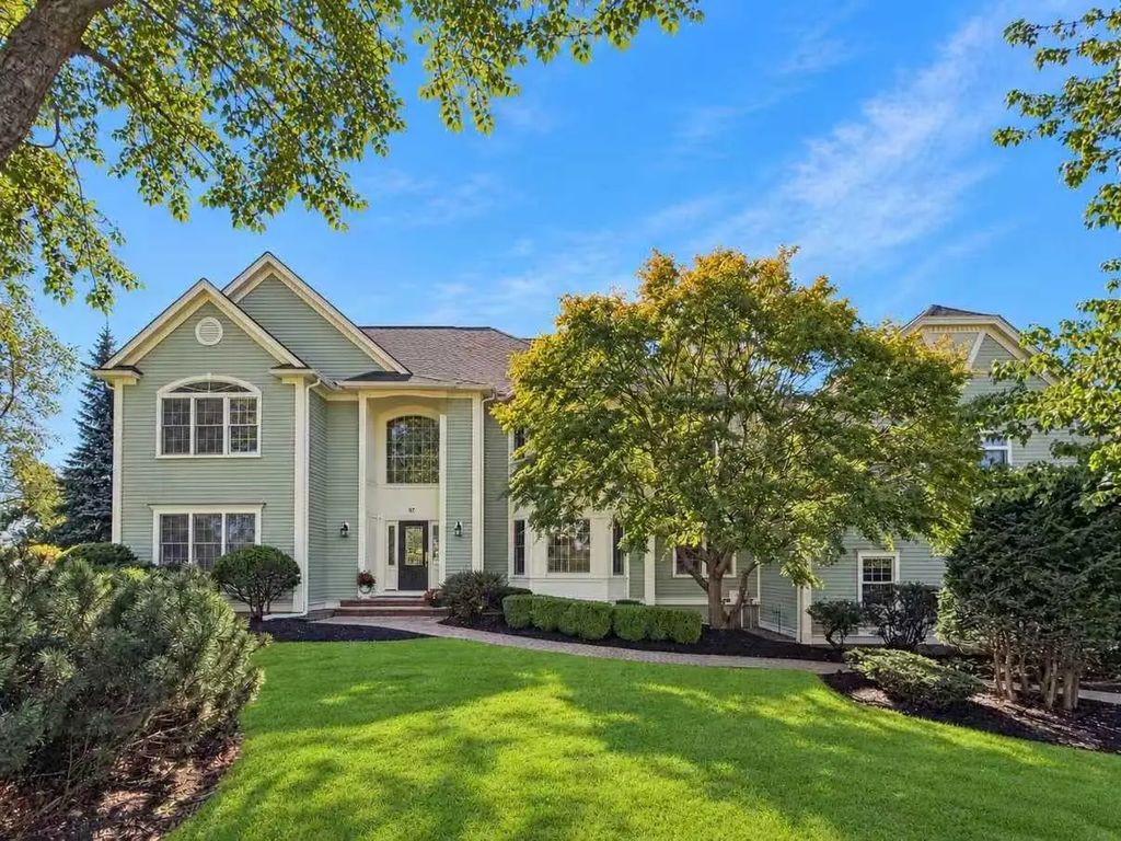 97 Windkist Farm Rd, North Andover