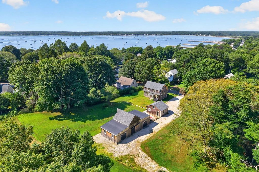 4 Oakland St, Mattapoisett