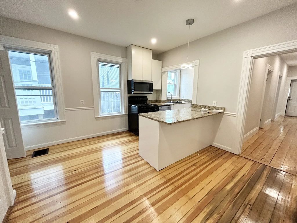 12 Buttonwood #1, Boston