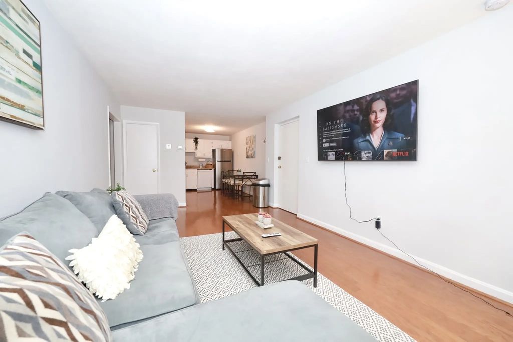 11 Cogswell Ave #6, Cambridge