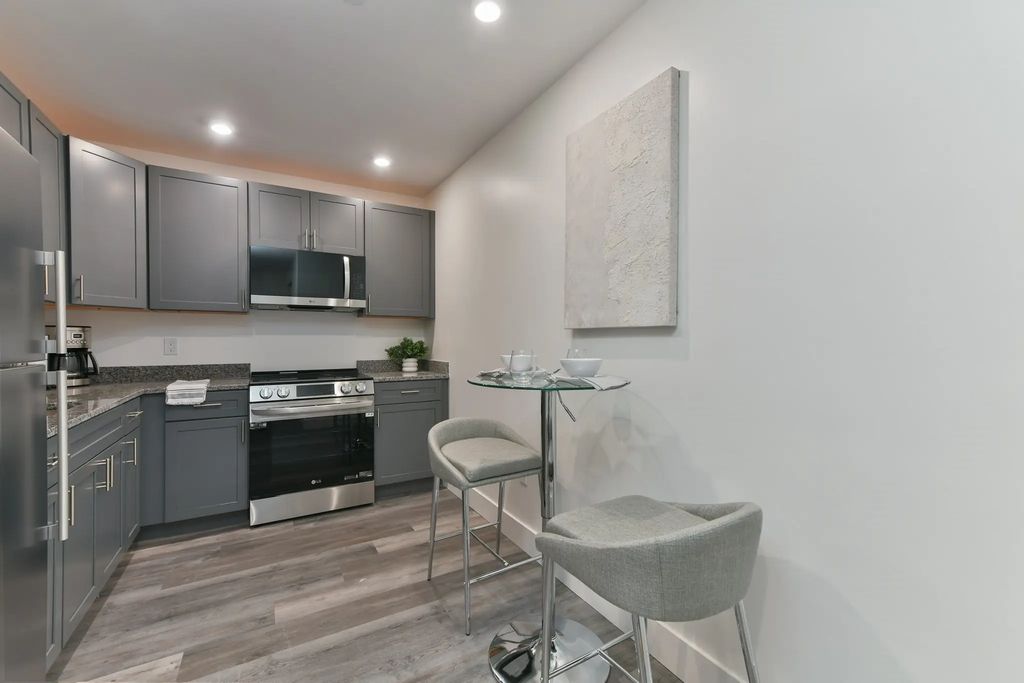 585 Essex St #320, Lynn