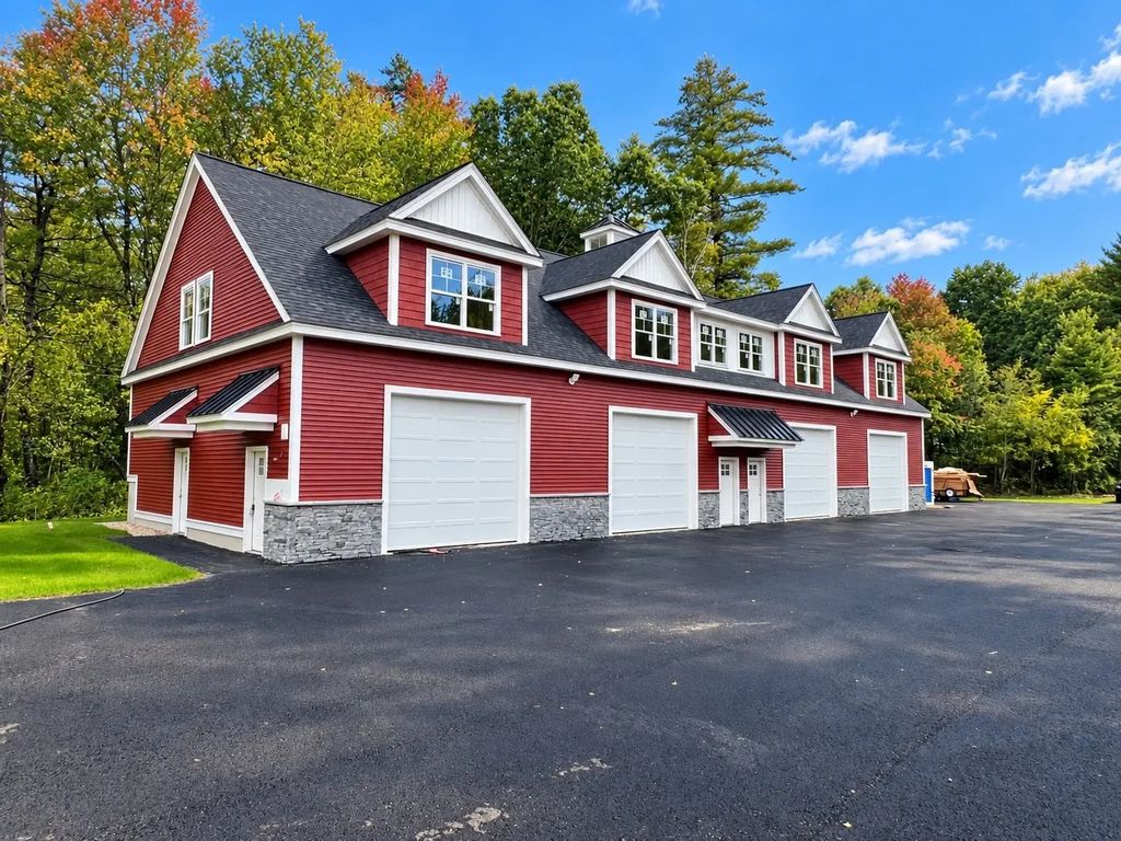 352 Middlesex Road, Tyngsborough
