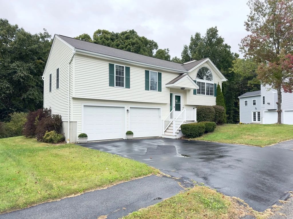 75 Moreland Green Dr, Worcester
