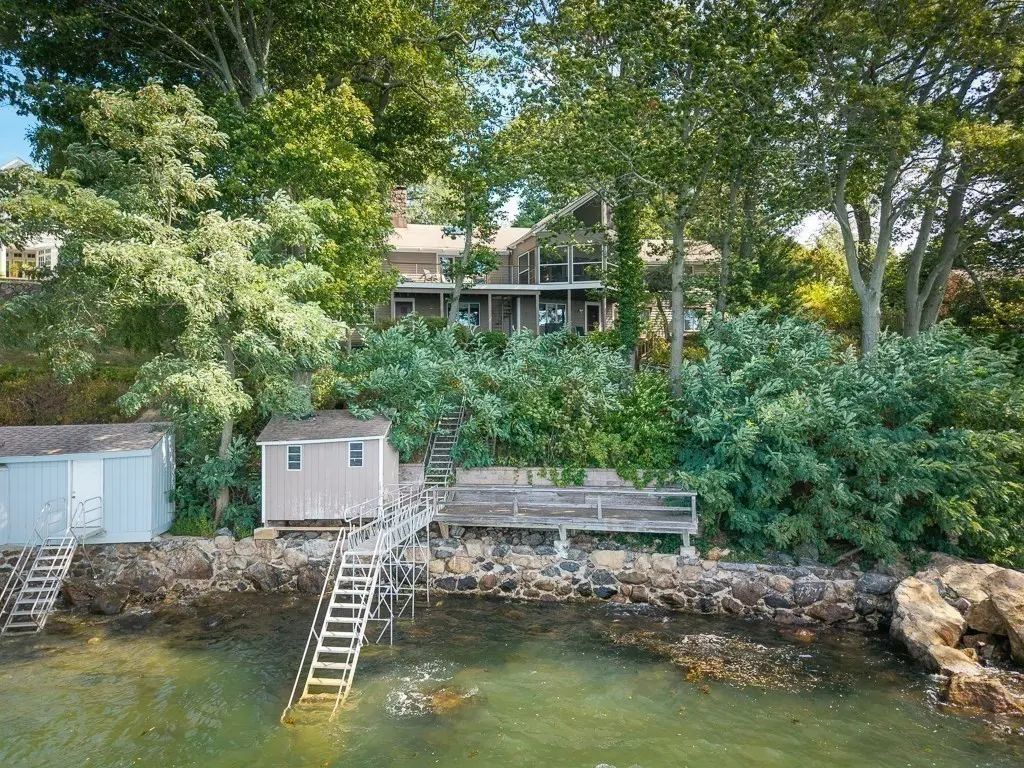 9 Elm Top, Beverly