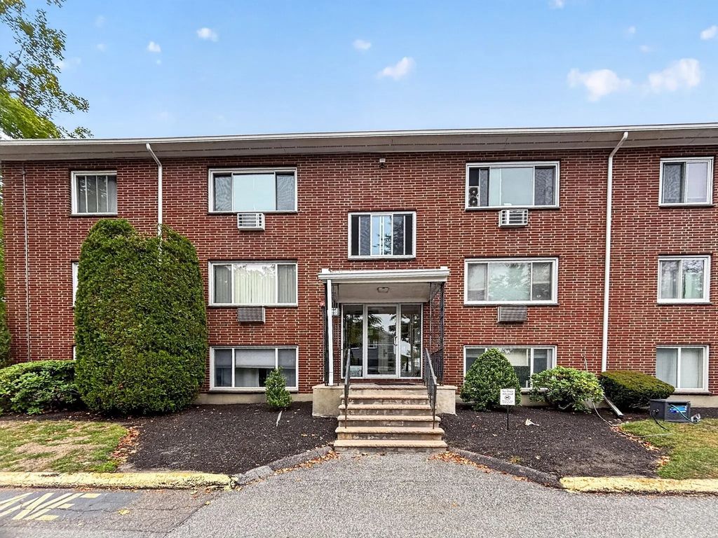 2 Albert Dr #10, Woburn