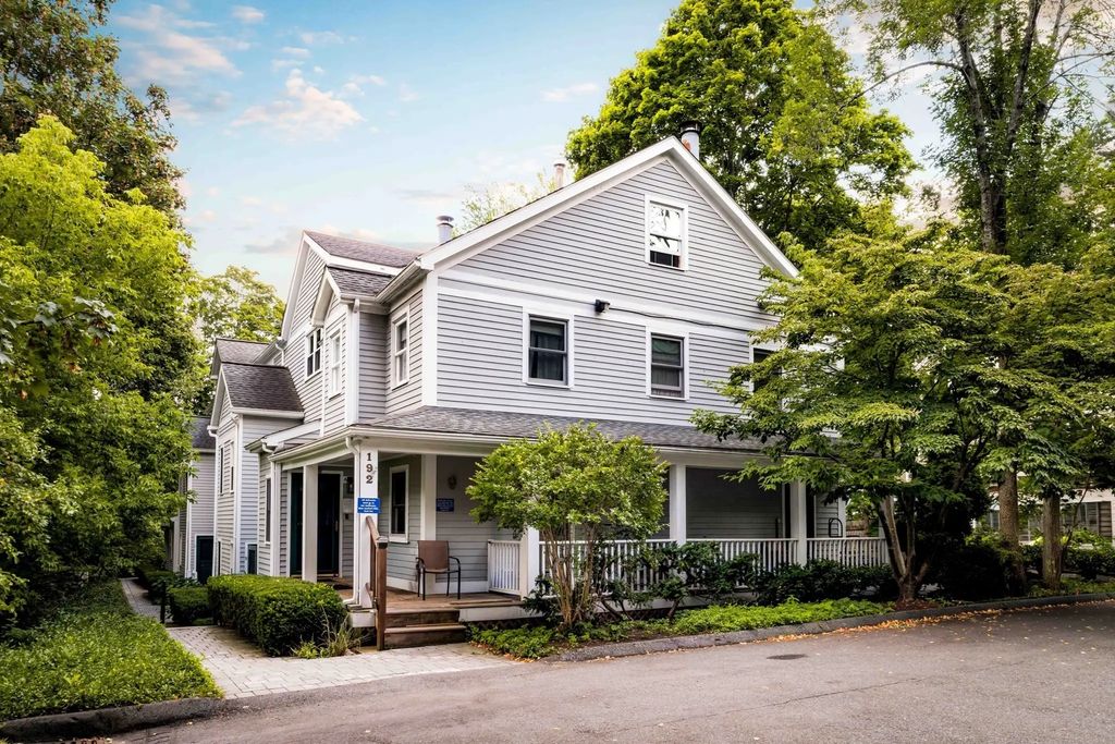 192 Chestnut Avenue #d, Boston