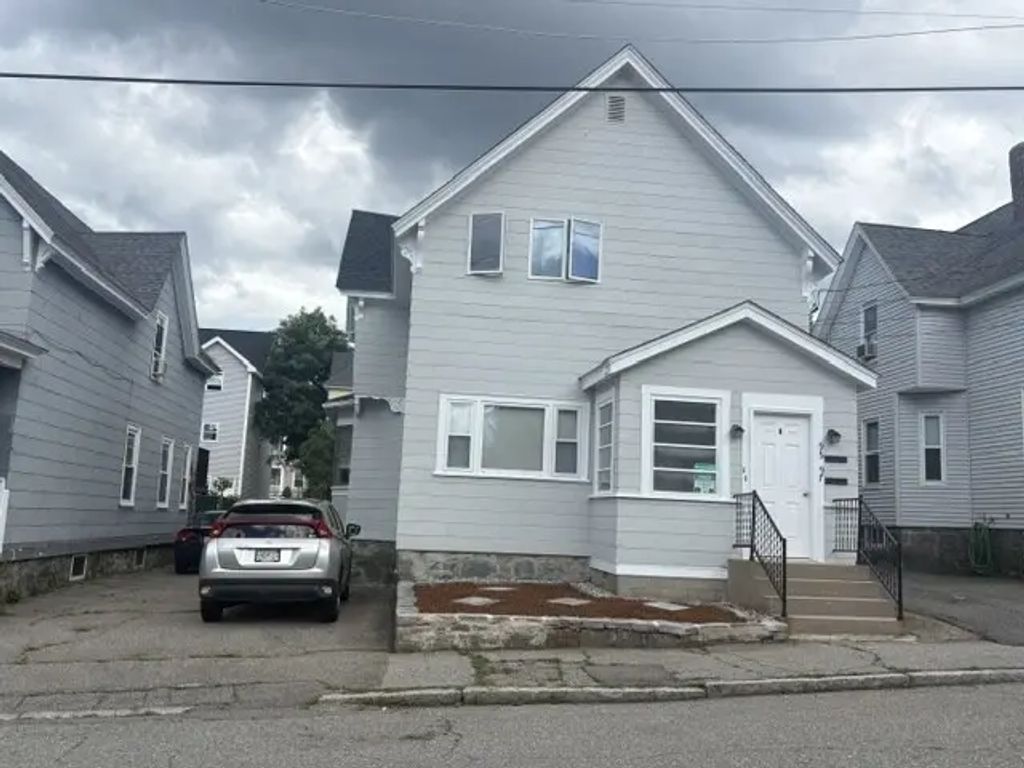 97 Crawford Street, Lowell