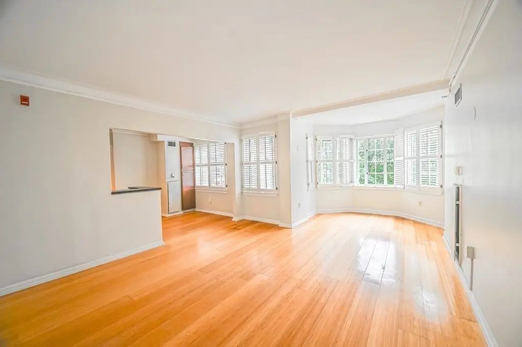 20 Chapel Street #b1007, Brookline
