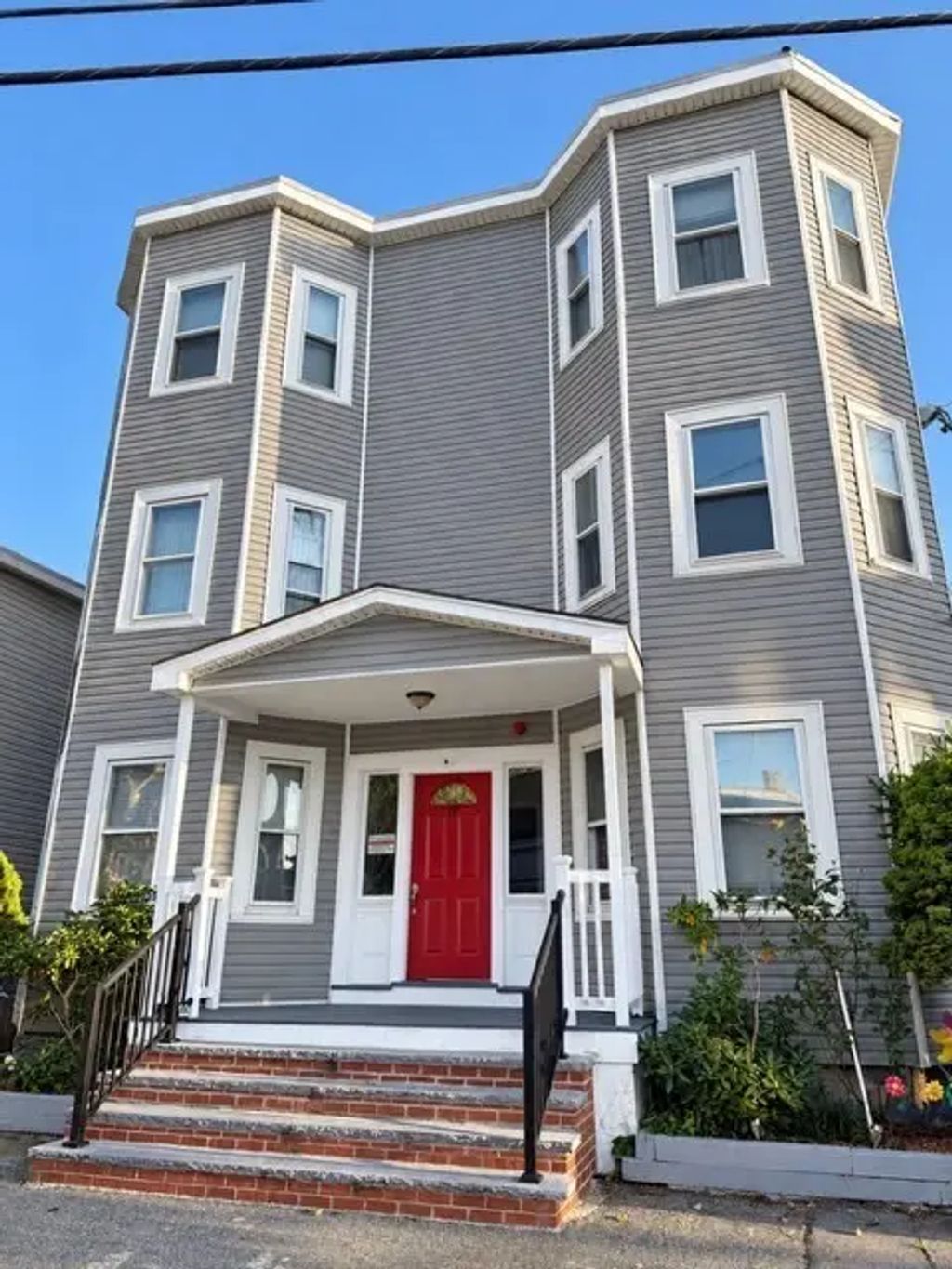 15 Wave Ave #1b, Revere