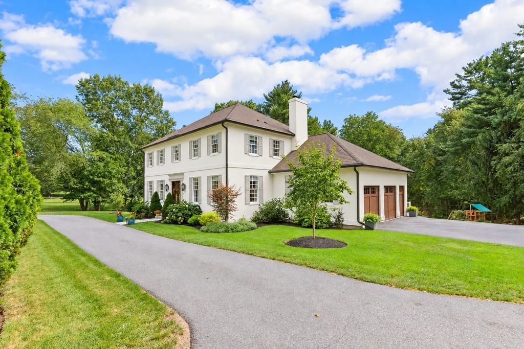 153 Essex St., Hamilton