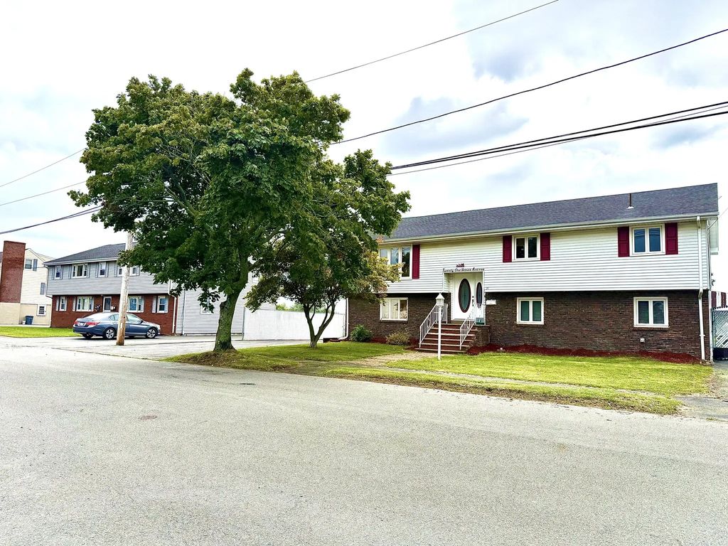 21 Venice, Saugus