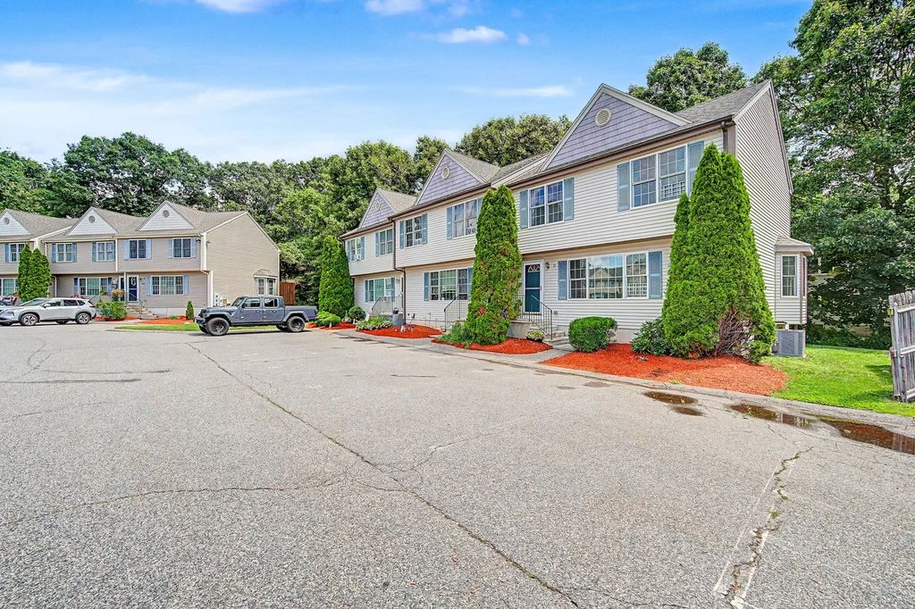 10 Fuller Ave #15, Attleboro
