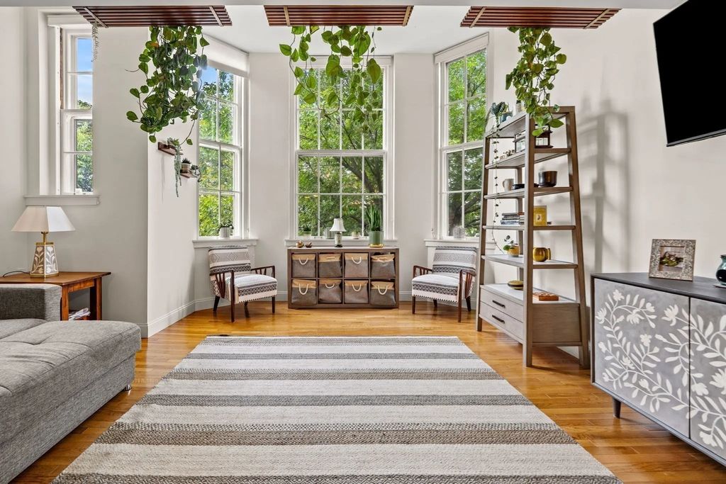 35 Flint St #205, Salem