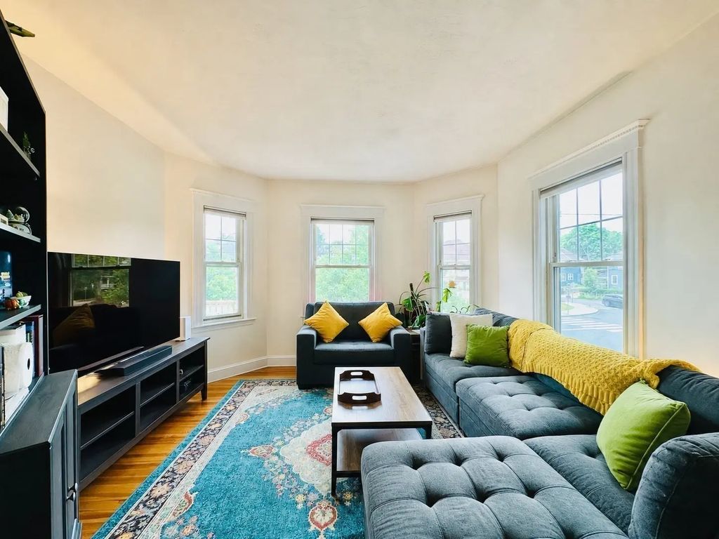 225 Belmont St #2, Belmont
