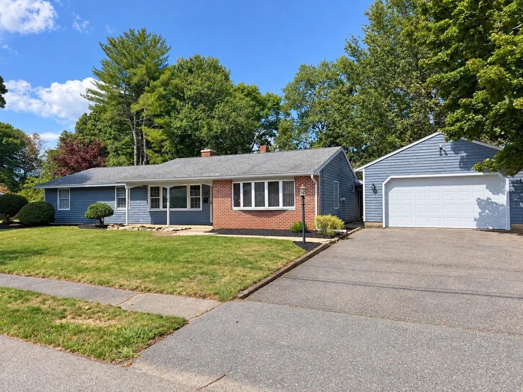 24 Wedgemere Rd, Beverly