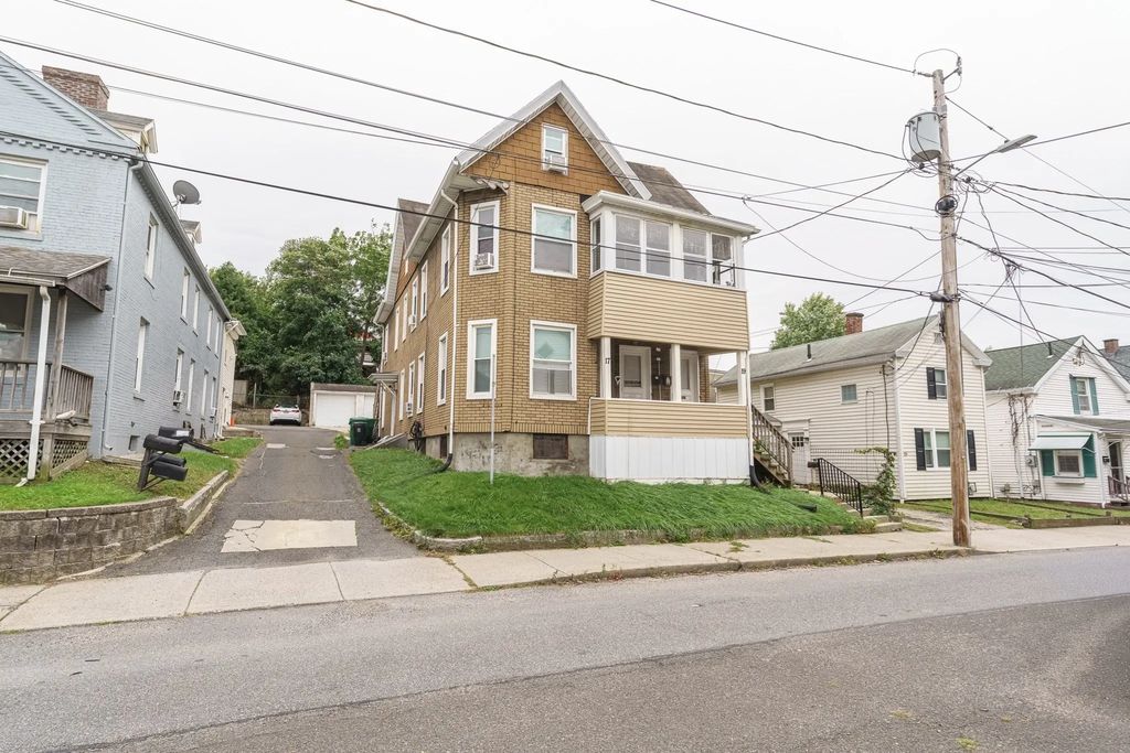 17 Spring St, Chicopee