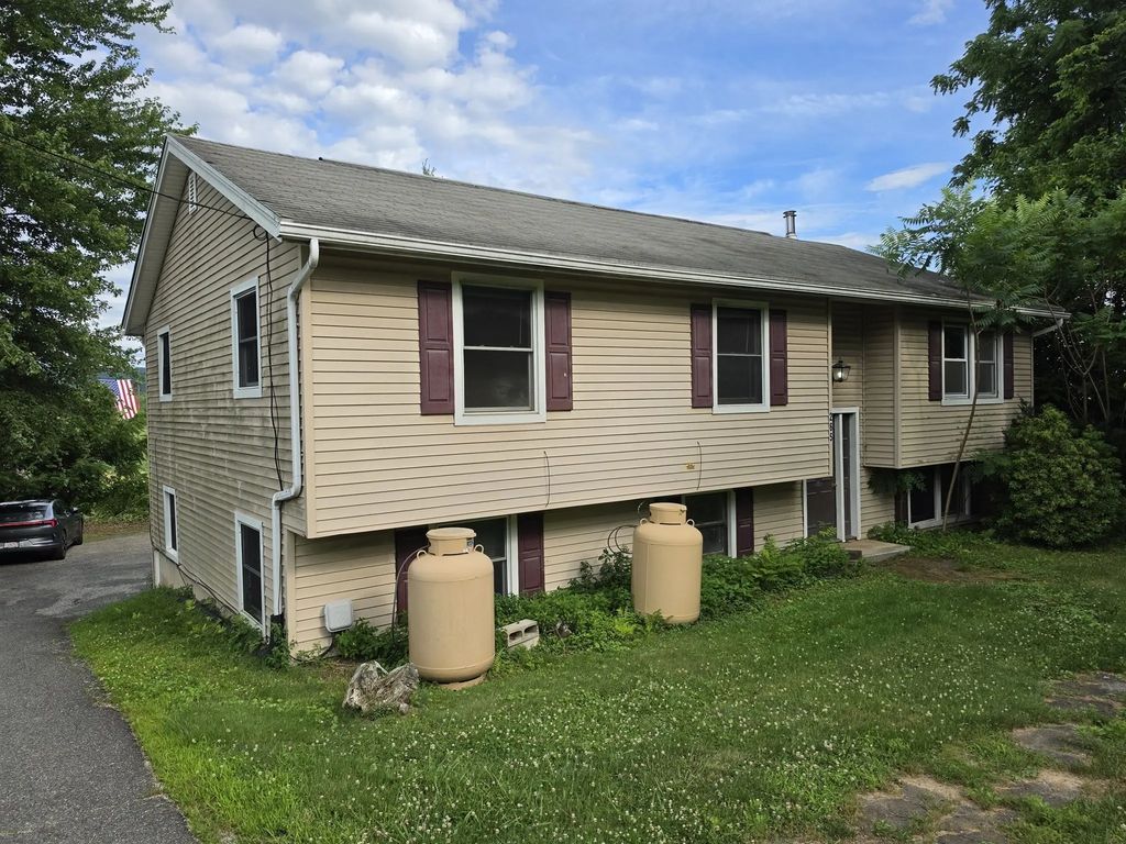 265 N East St, Amherst