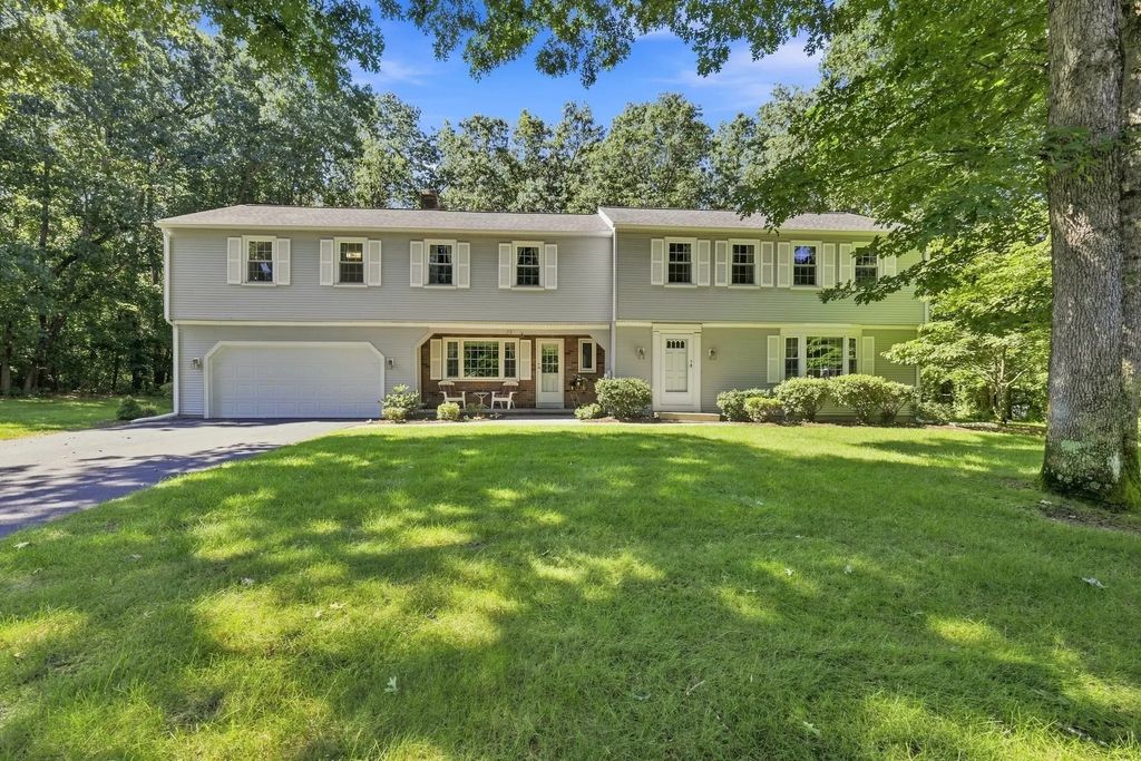 76 Mohawk Dr, Longmeadow