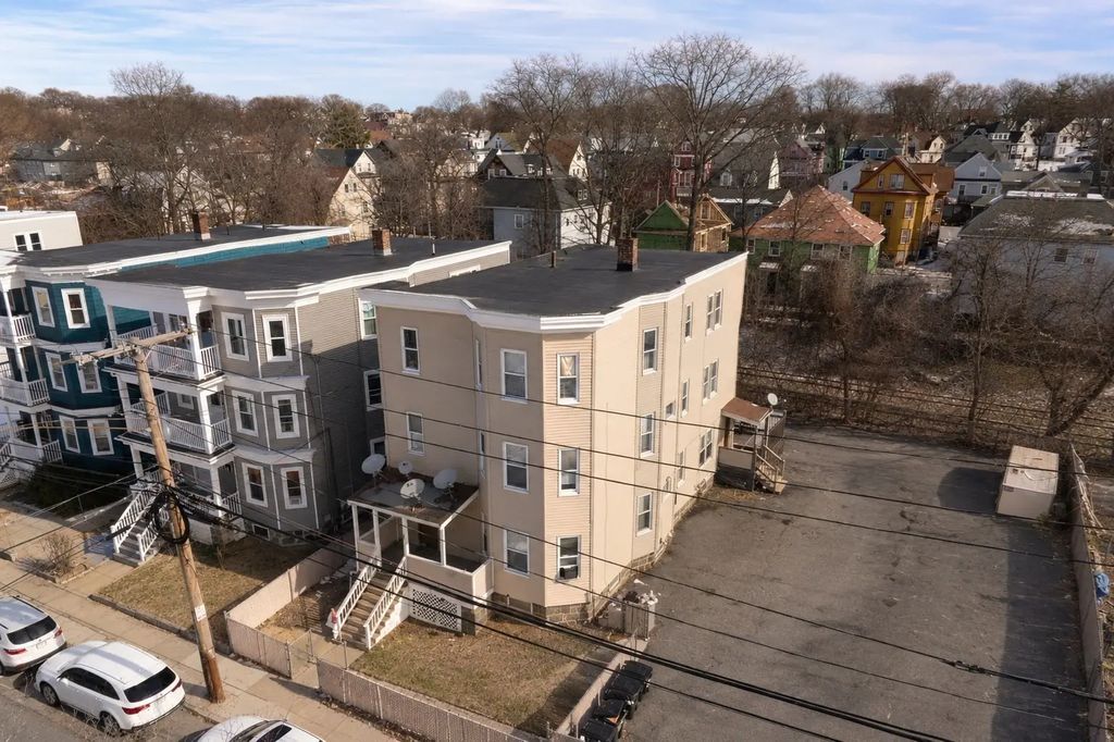 136-138 Greenwood, Boston