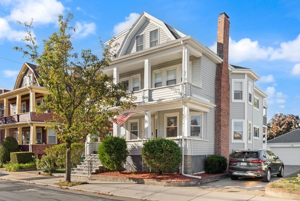 208 Central Ave #1, Medford