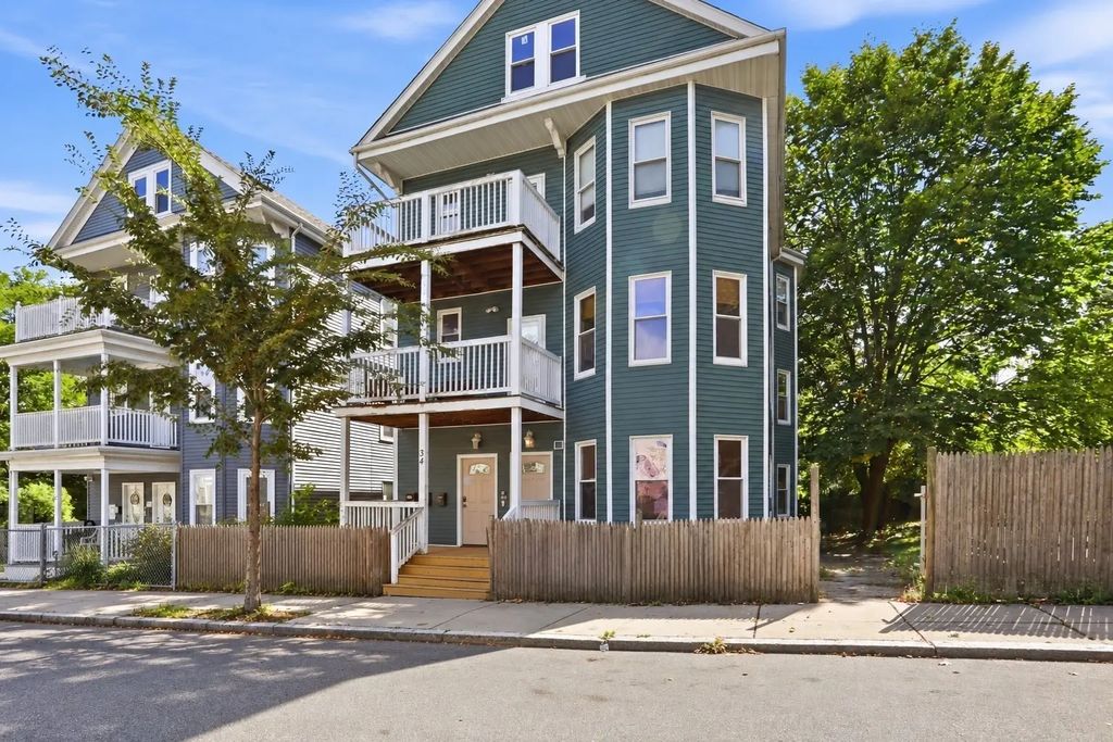 36 Howe St #3, Boston