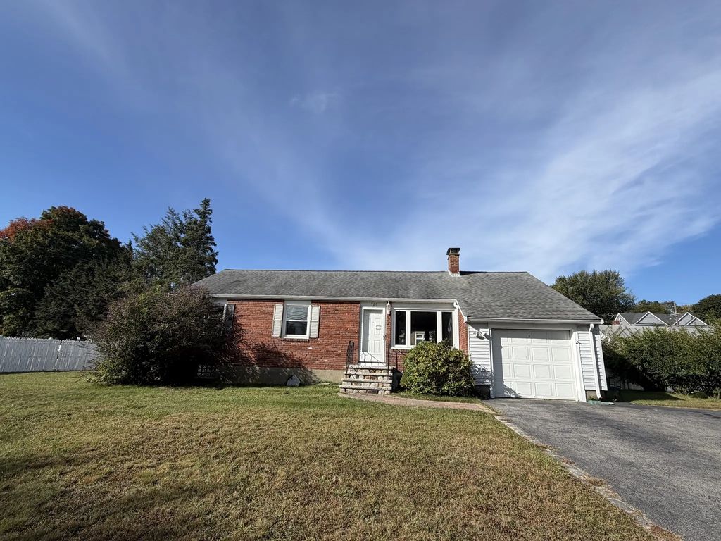 526 Trapelo Rd #526, Waltham