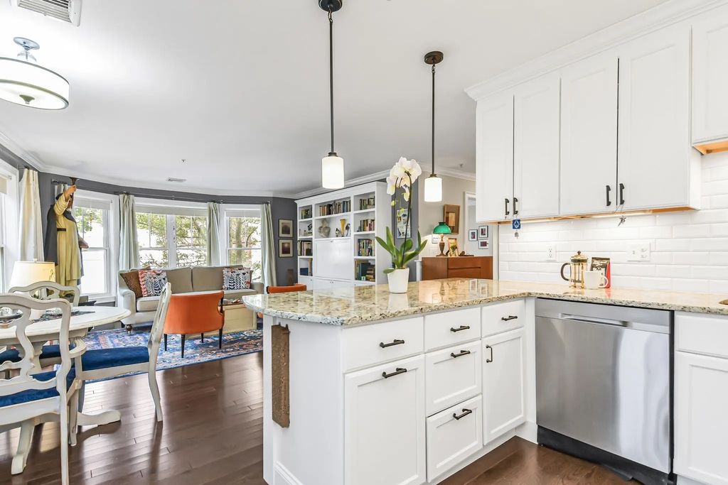 104 Main St #2, Amesbury
