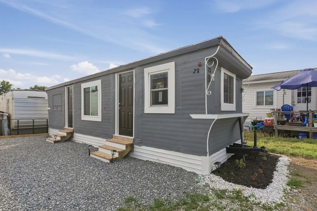 165 Turnpike Road #28, Westborough