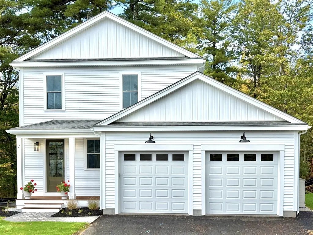 7 Mill Park Pl, Westford