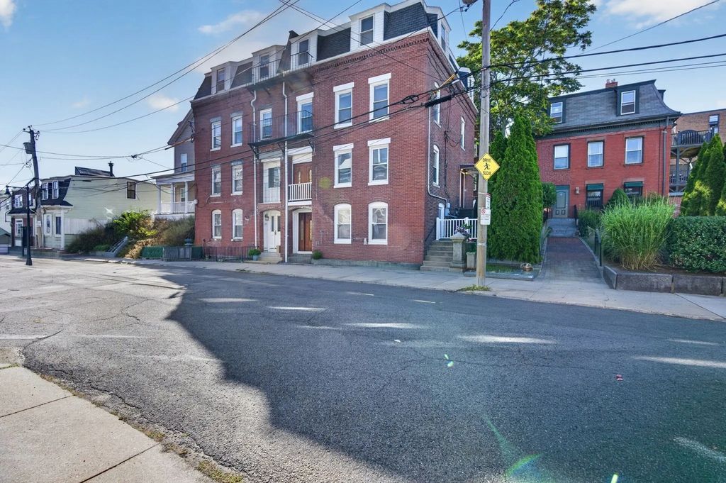 21 Parker St, Boston