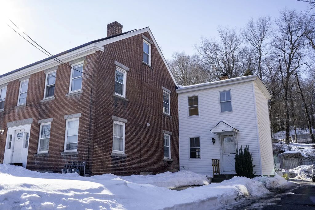 815-819 River St, Fitchburg