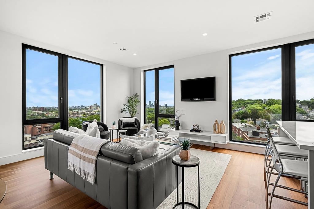 1515 Commonwealth Ave #311, Boston