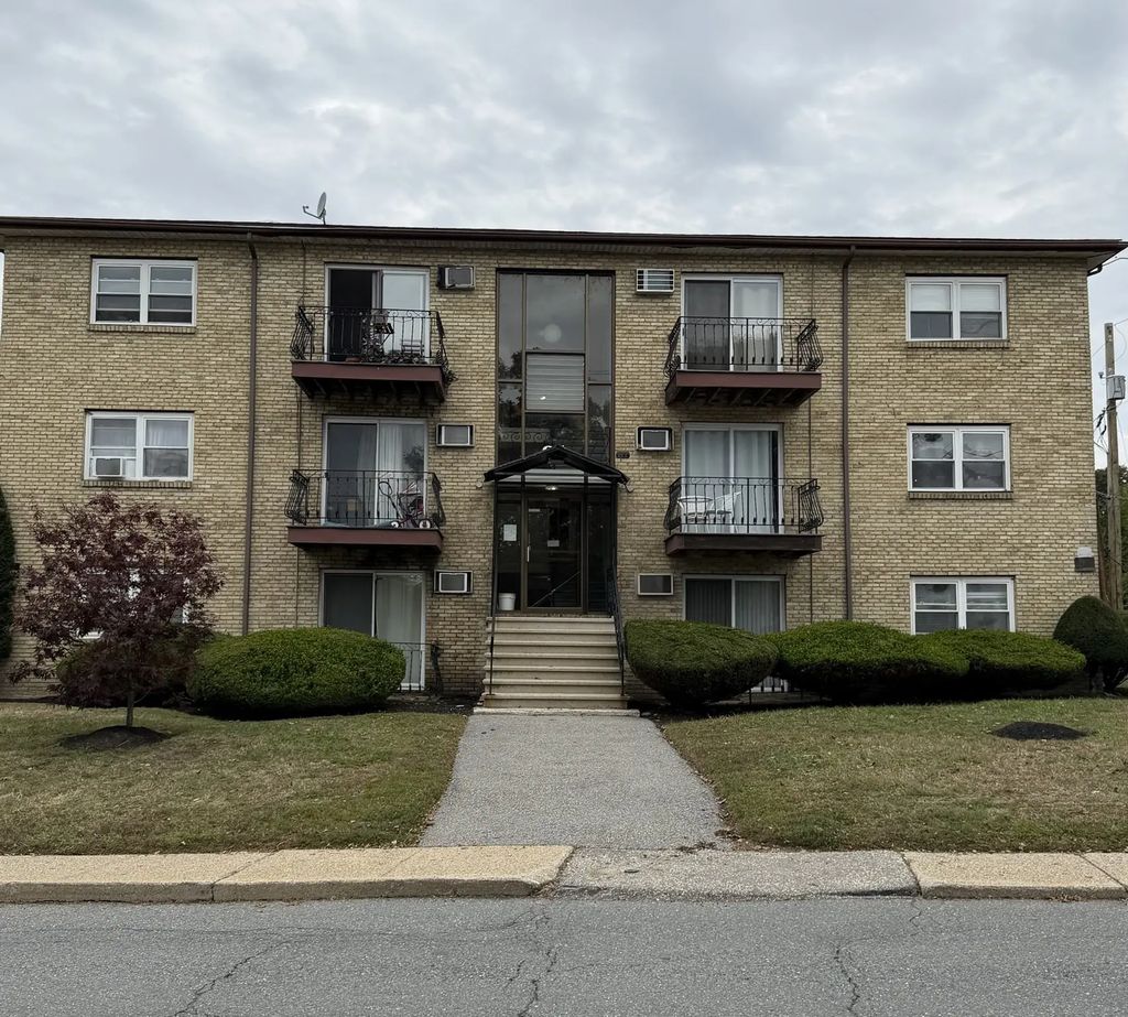 81 High St #4, Amesbury