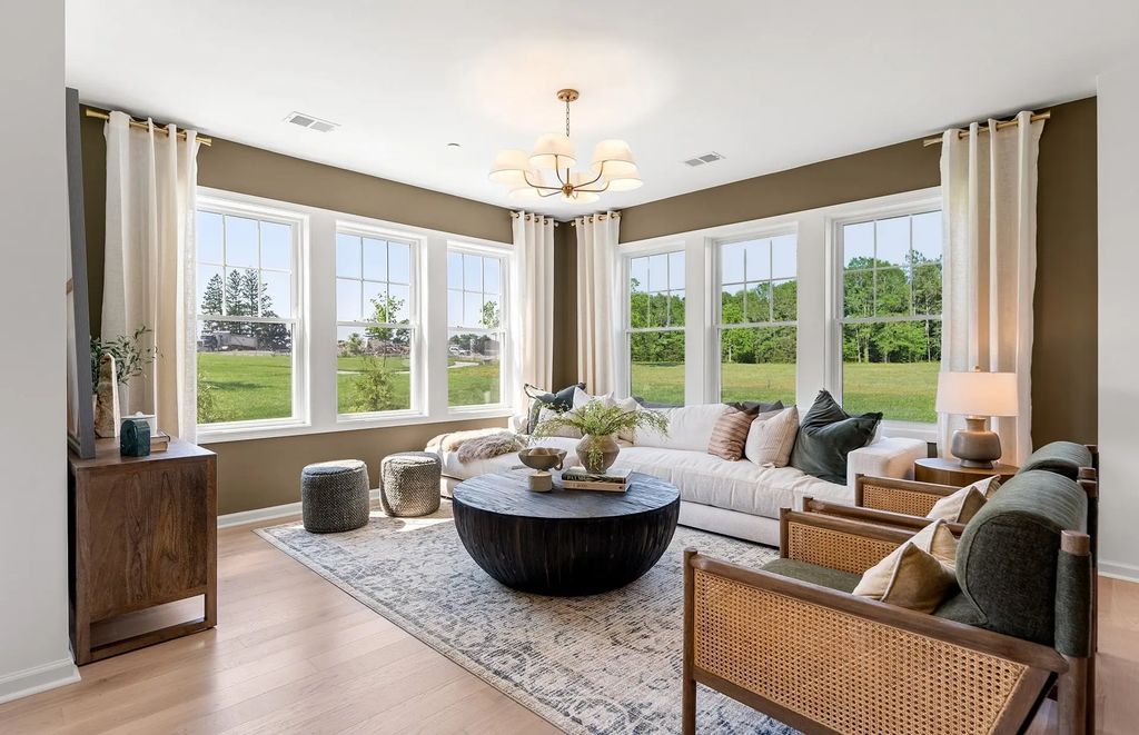 141 East Point Drive #412, East Providence